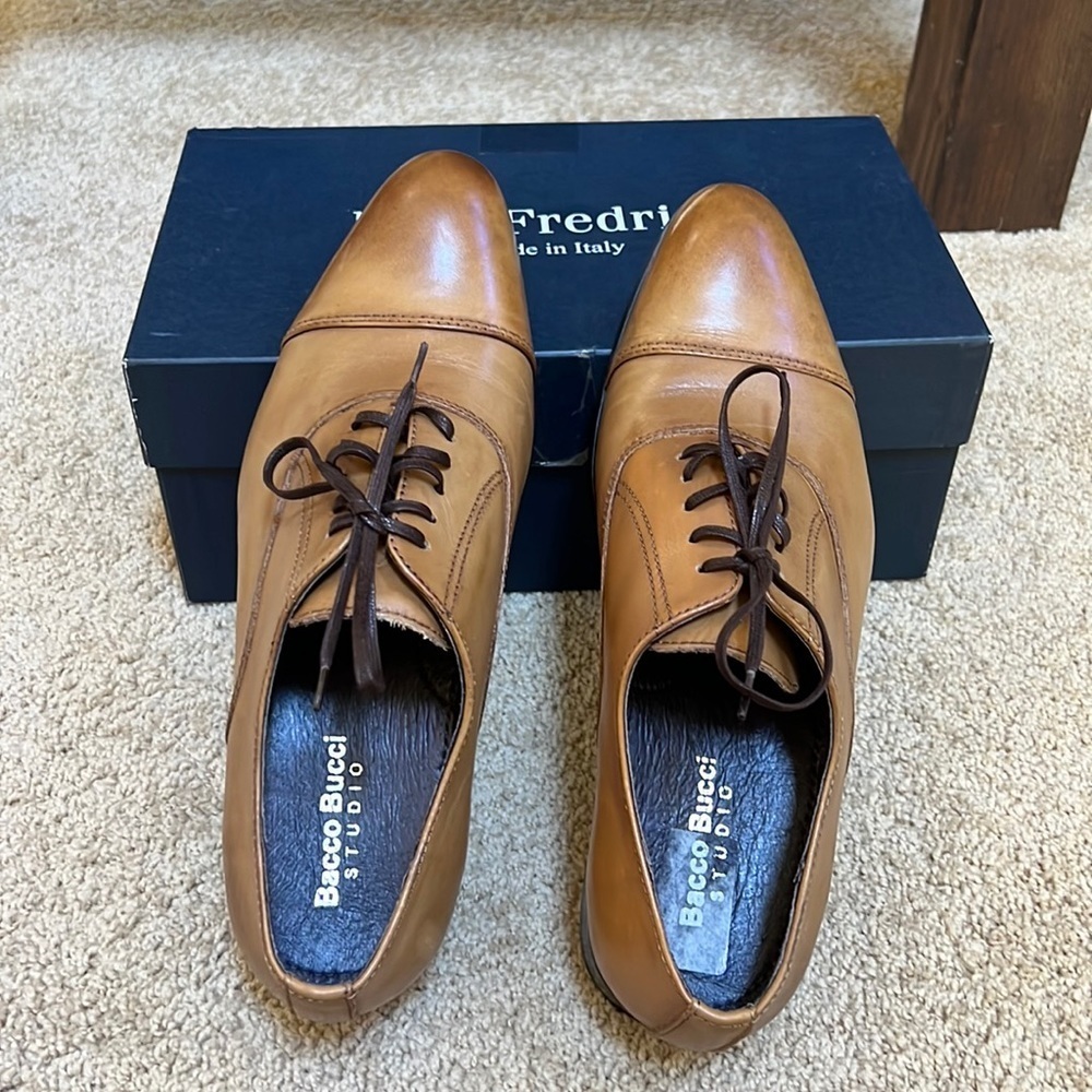 Bacco Bucci SZ 10 Mens light brown leather oxford shoes